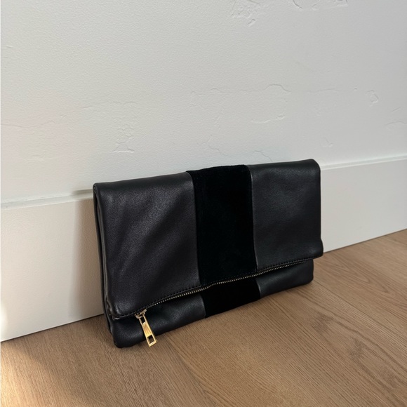 Clutch - Picture 2 of 5